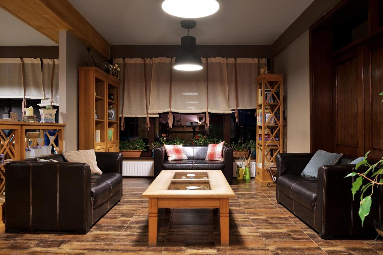 Отель Casa Muntelui Фундата Экстерьер фото
