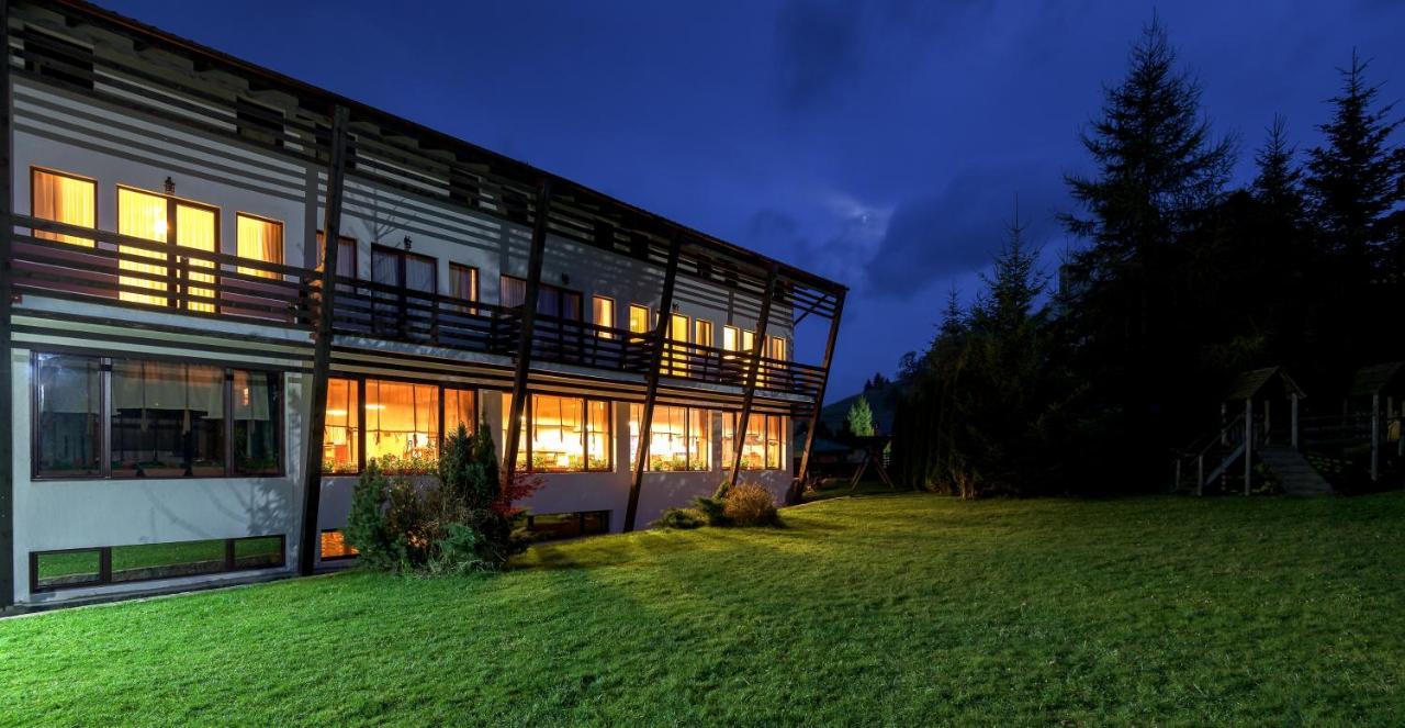 Отель Casa Muntelui Фундата Экстерьер фото