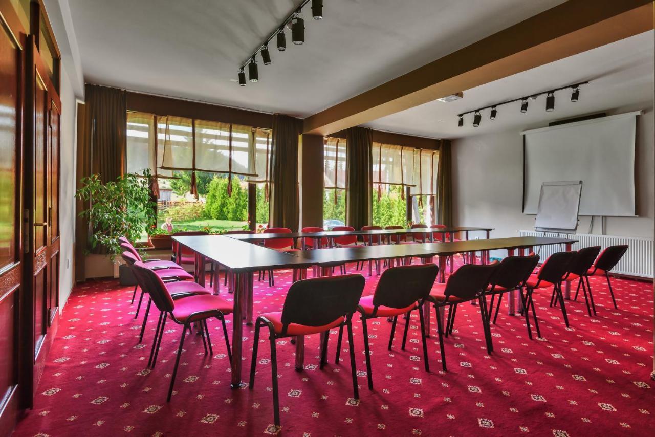 Отель Casa Muntelui Фундата Экстерьер фото