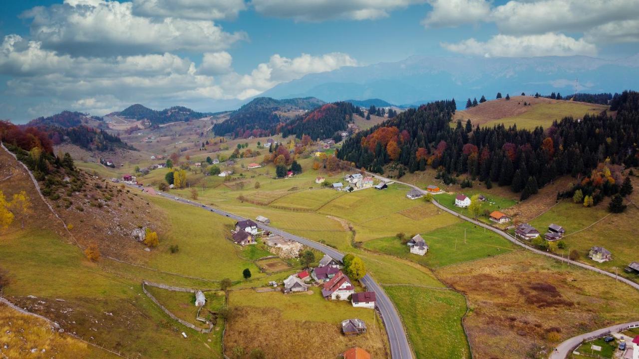 Отель Casa Muntelui Фундата Экстерьер фото