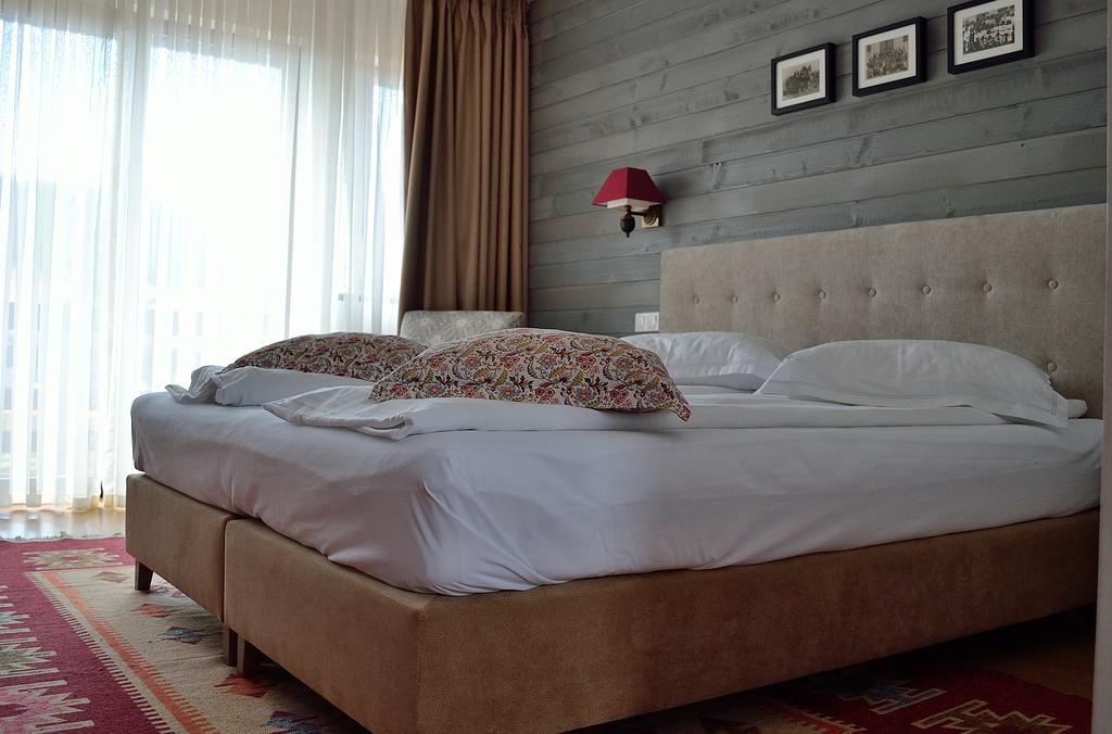 Отель Casa Muntelui Фундата Экстерьер фото